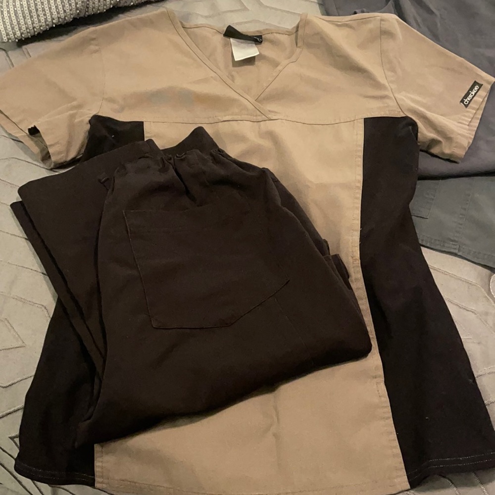 Scrubs size s and xs